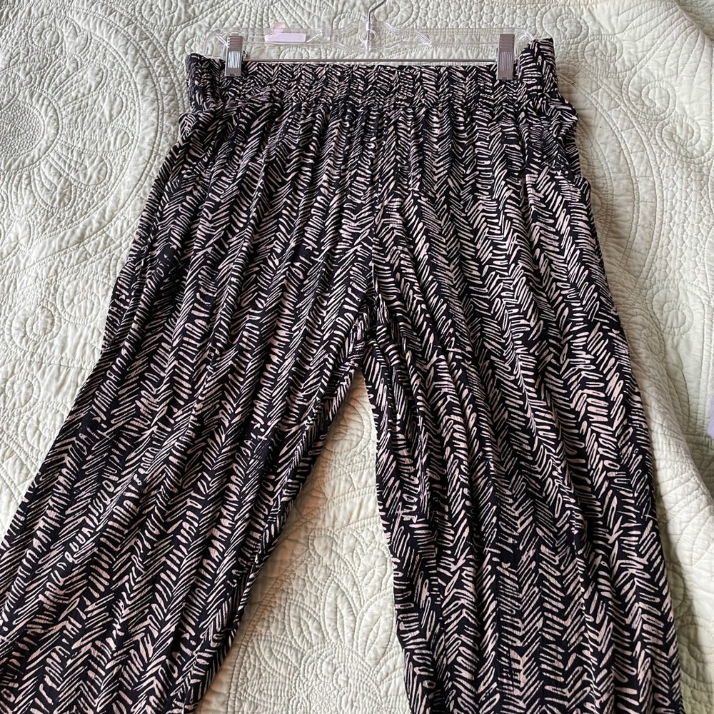 White Rice pants - Picture 2 of 3